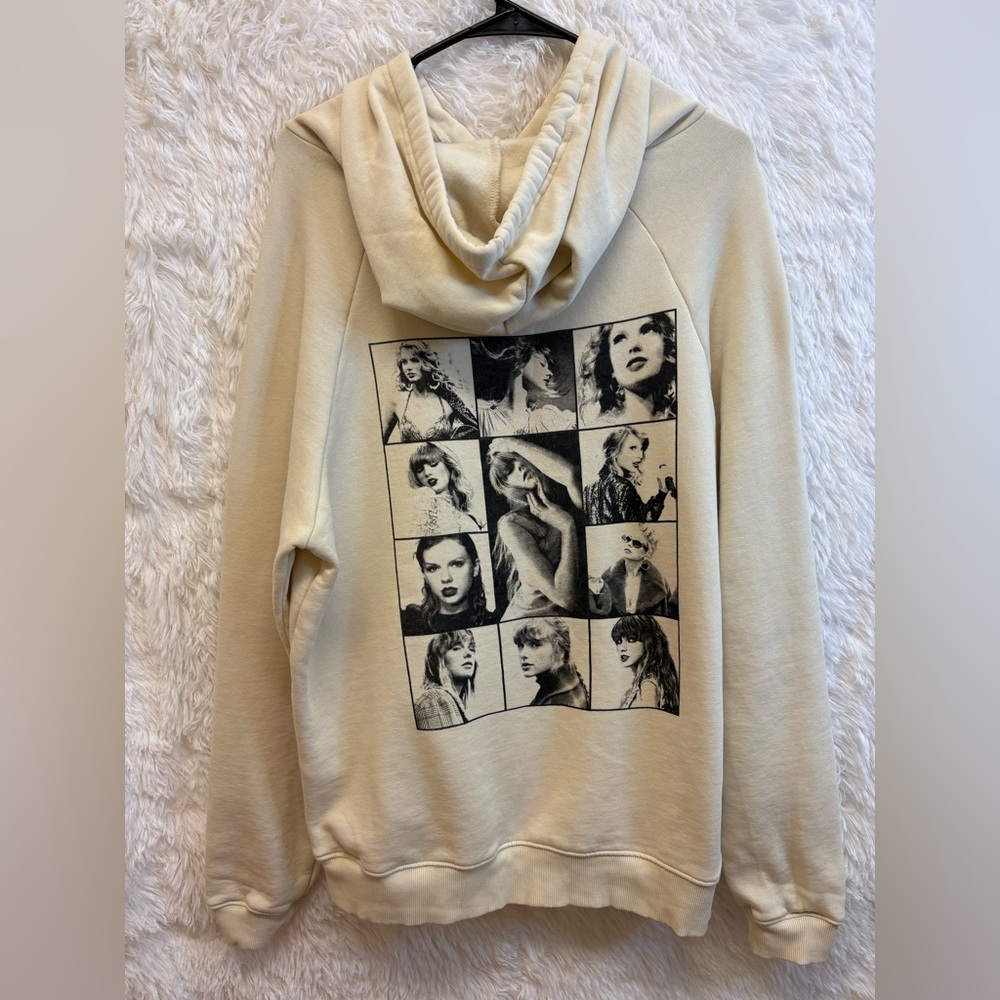 Taylor Swift Eras Tour Hoodie | Cream/Off White | Size M | Great Condition 🤍✨